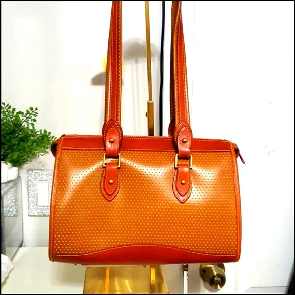 NWOT DOONEY & BOURKE CABRIO LEATHER DOT SHOULDER BAG - Picture 3 of 17